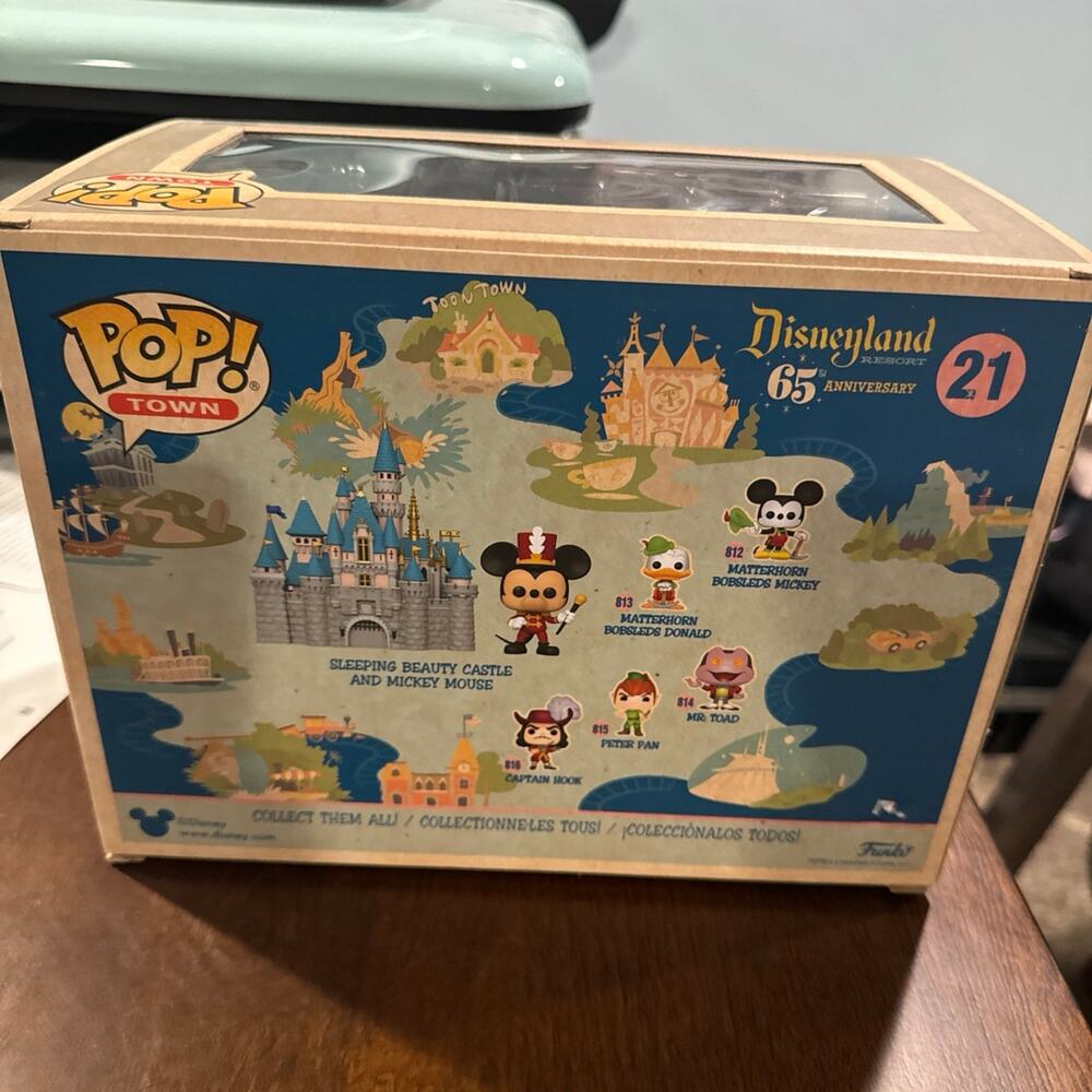 Sleeping beauty castle and mickey mouse Funko pop 21 (Listing #1) - Picture 3 of 6